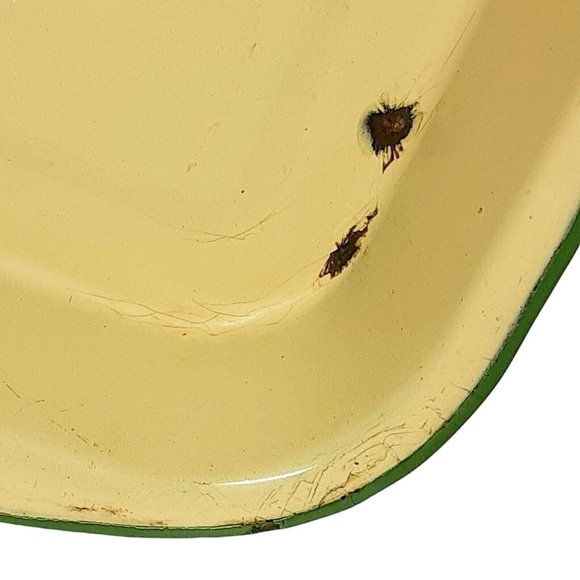 Cream and Green Enamelware Cake Casserole Pan Vintage Farmhouse Bakeware Decor - Picture 6 of 14